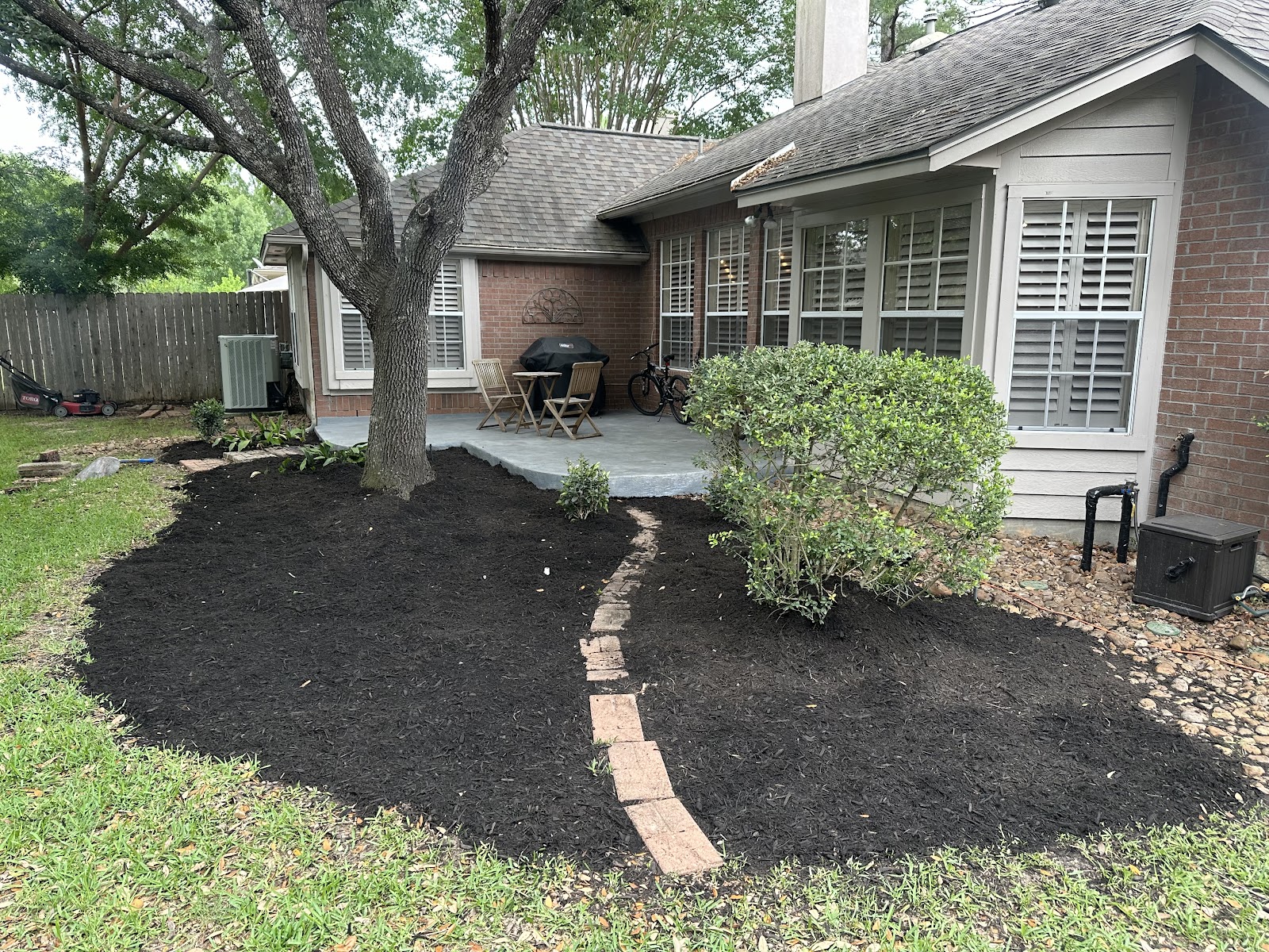 Mulch Bed Installation