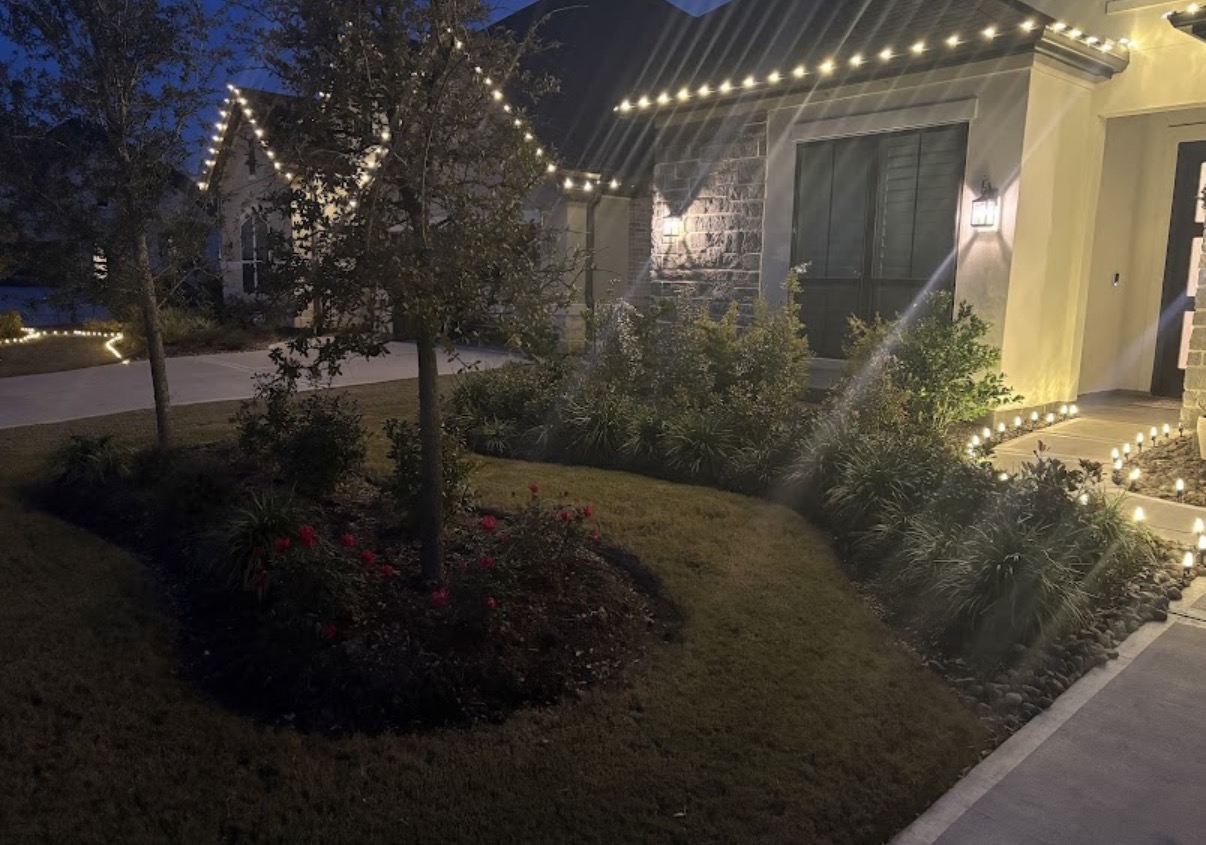 A Dream Green lawn in The Woodlands